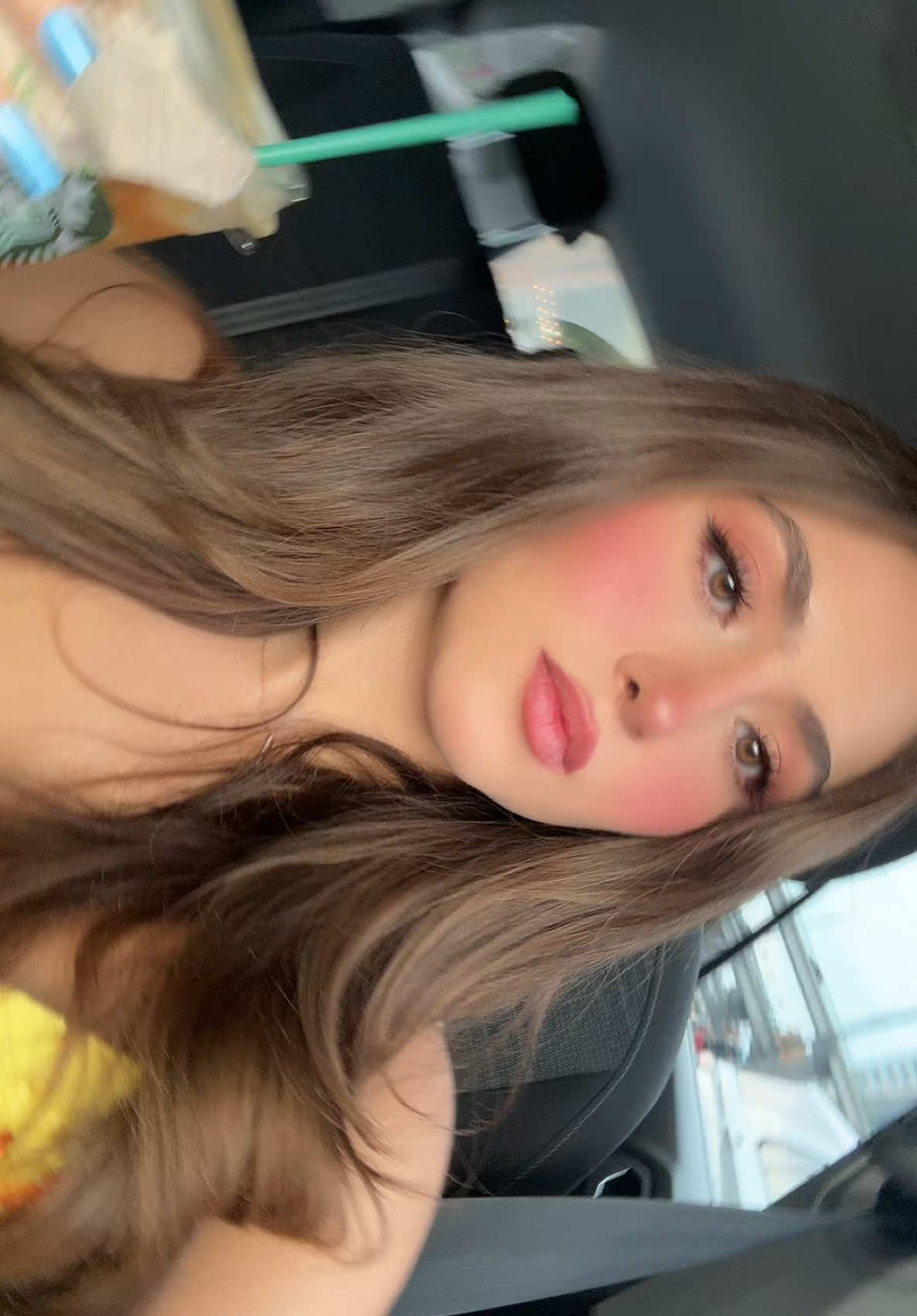 @Valeriabizzle
