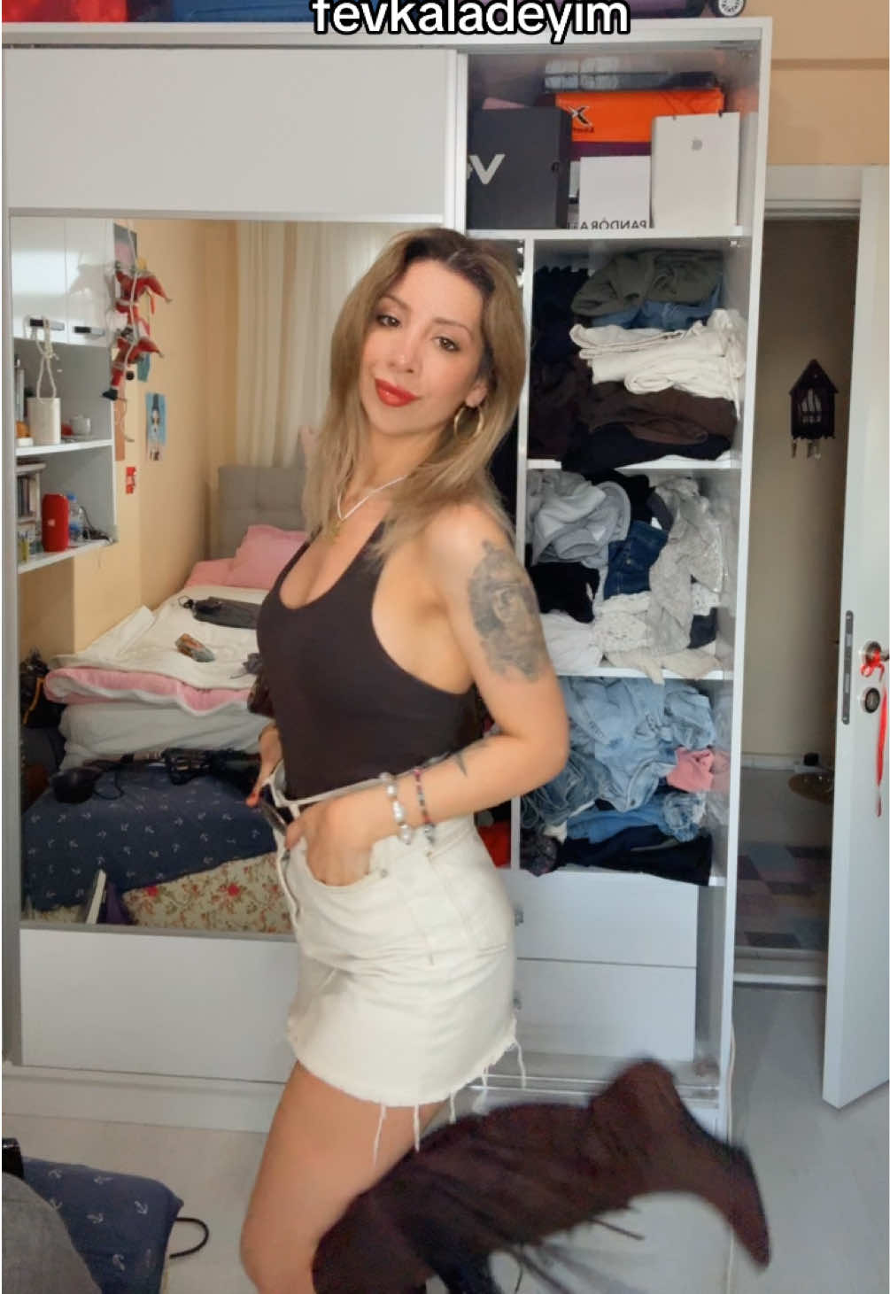 @sadecejuli