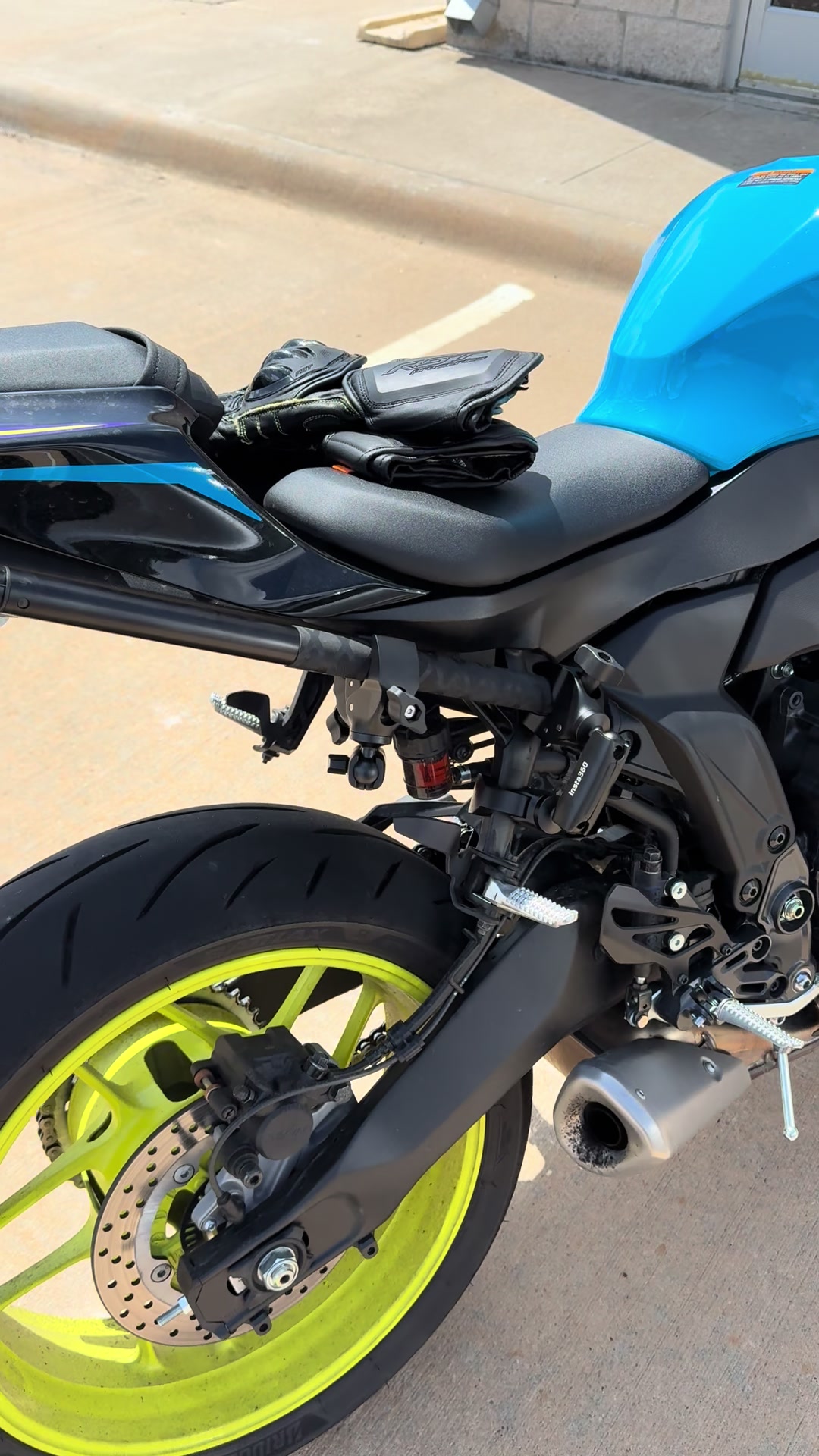 @MotoBros