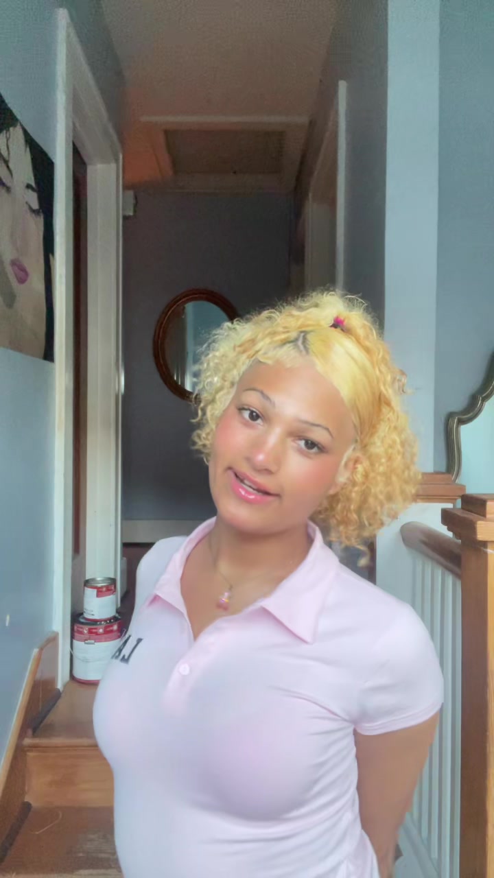 @Baddest.bombshell 🎀🧁💝💋