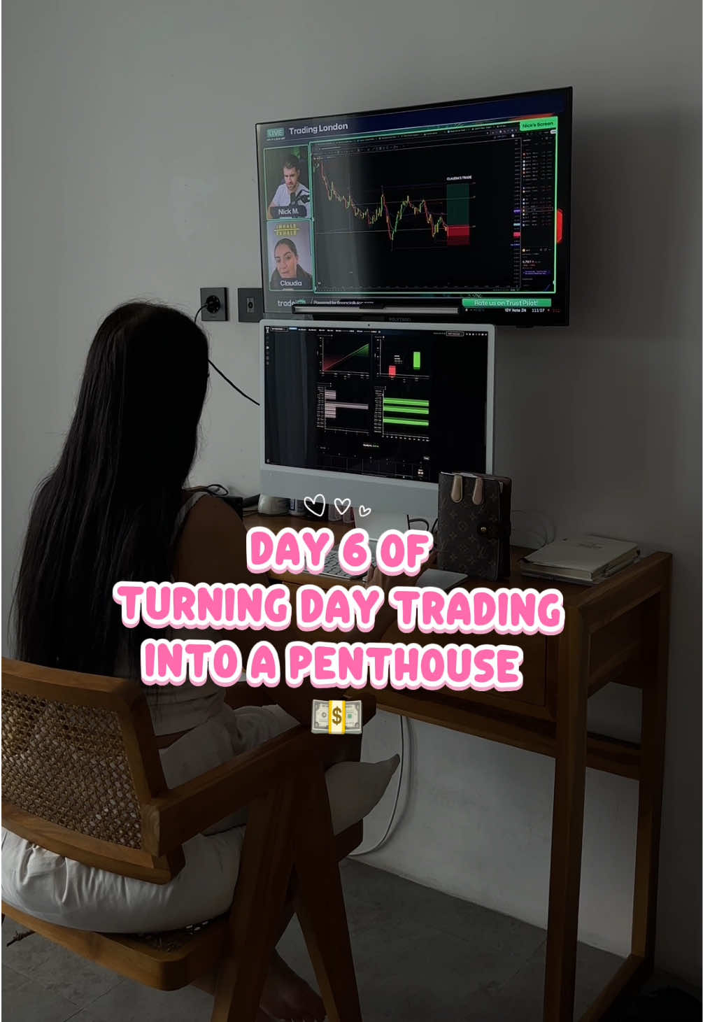 @6 Figure Business Owner👩🏻&zwj;💻