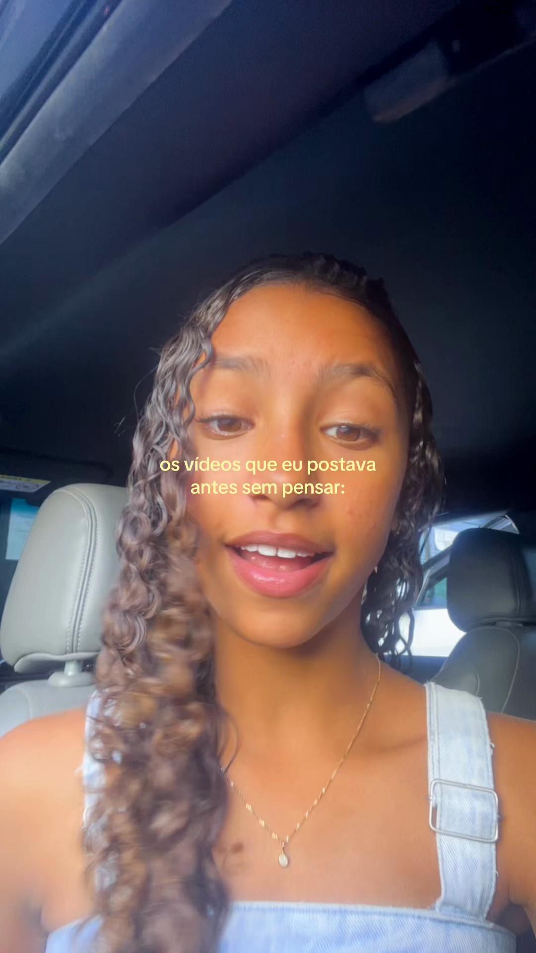 @Mel Araújo