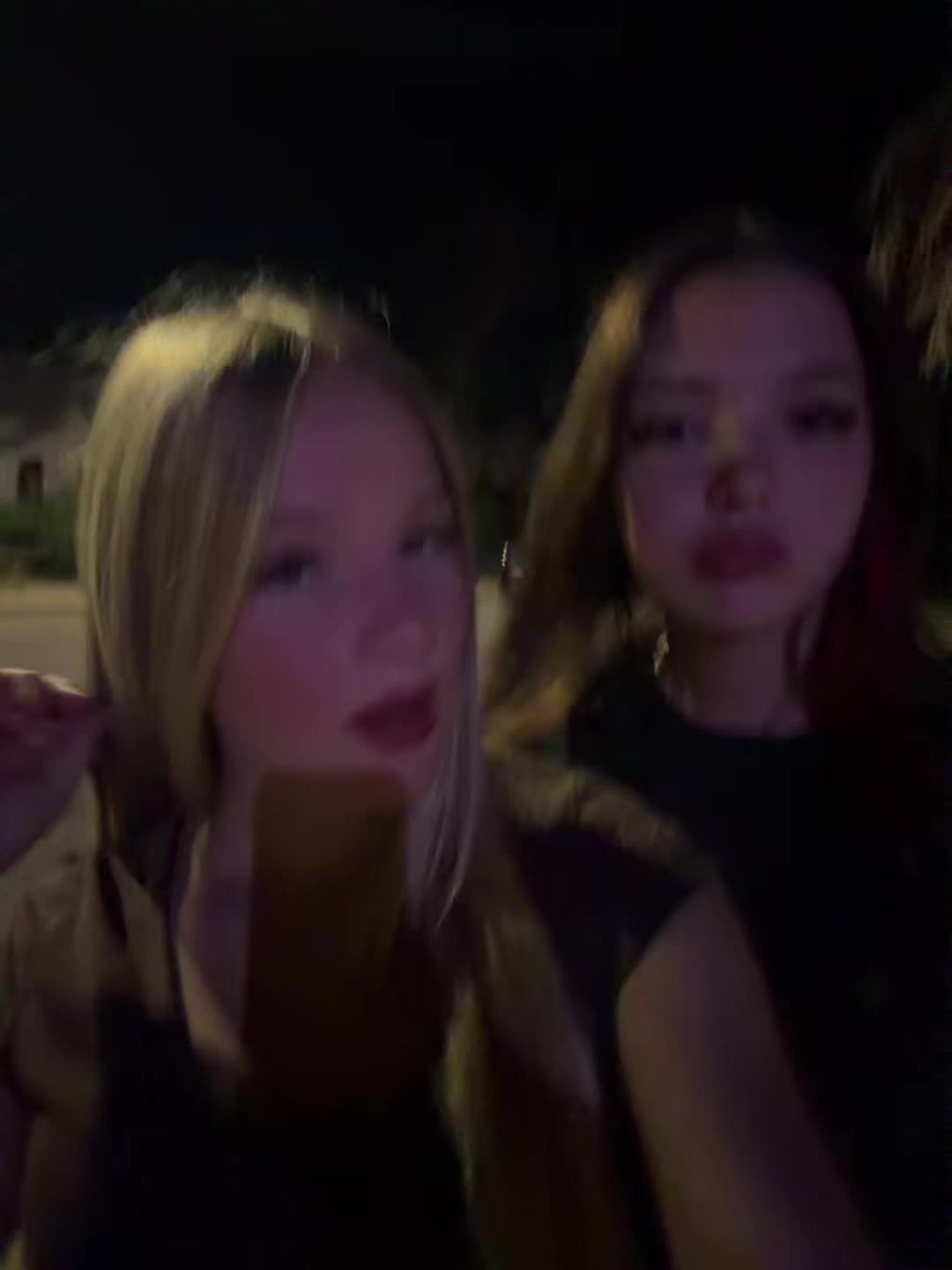 @bella