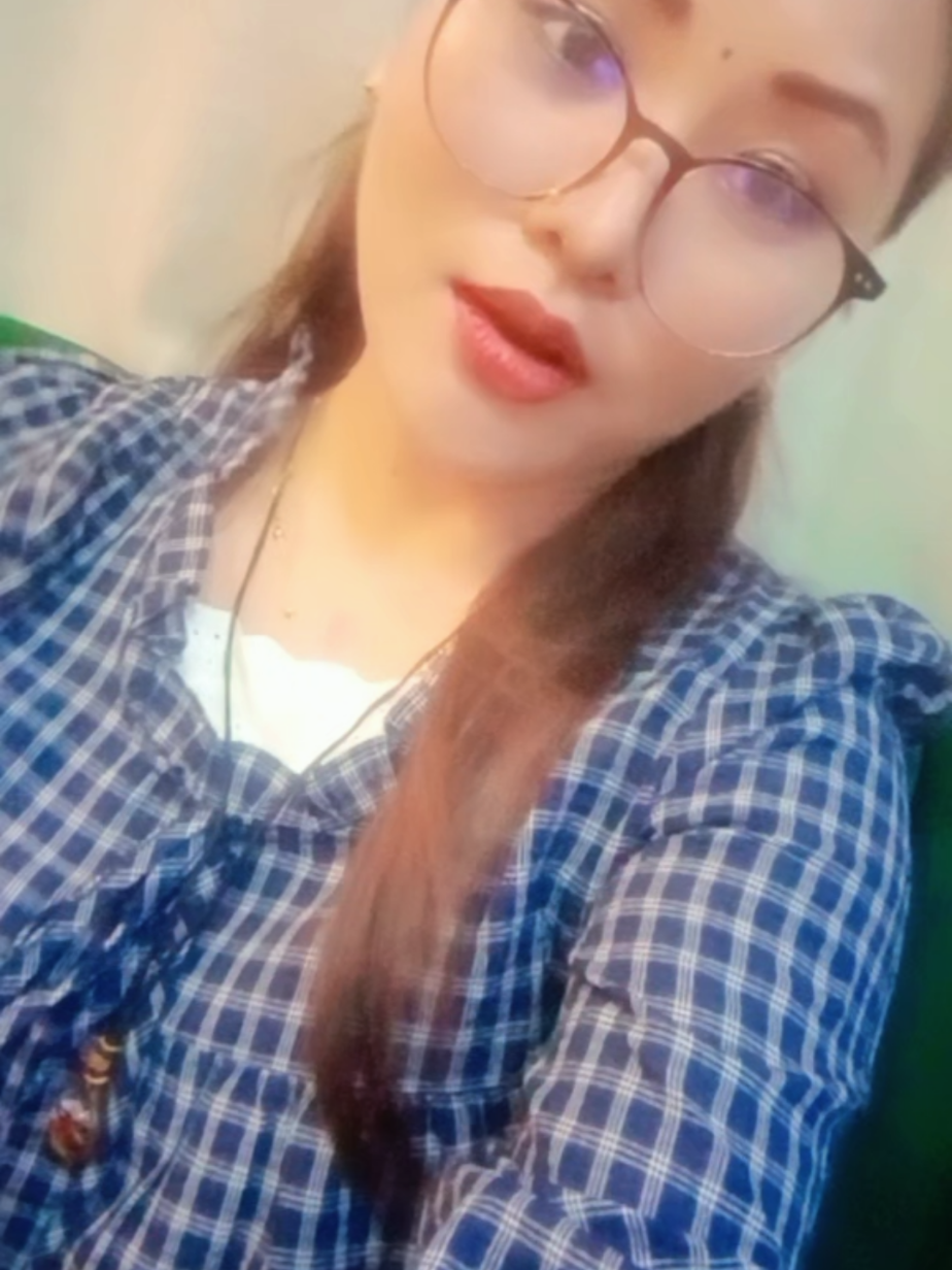 @laxmi..saru magar❣️☺️💐
