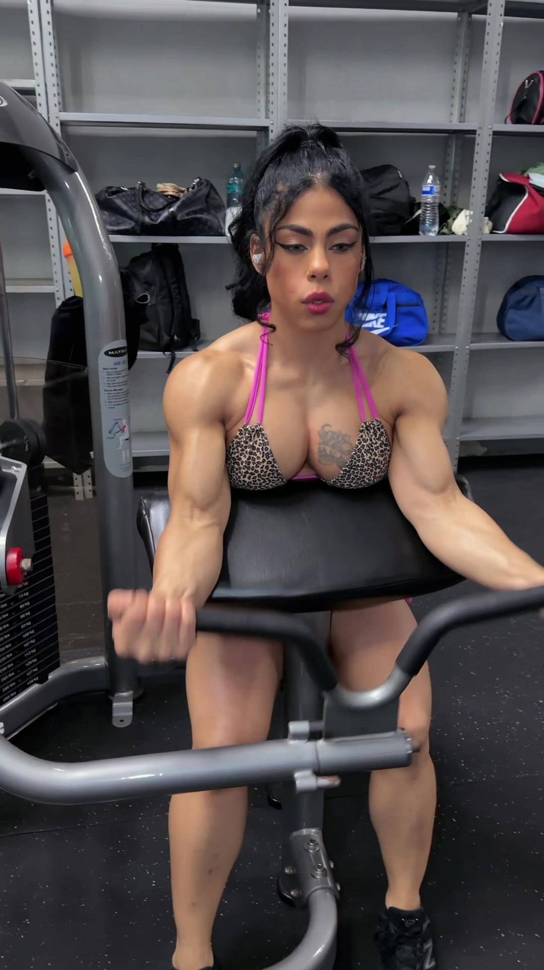 @yanetfit