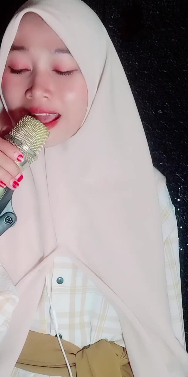 @𝗡𝘂𝗿🌻