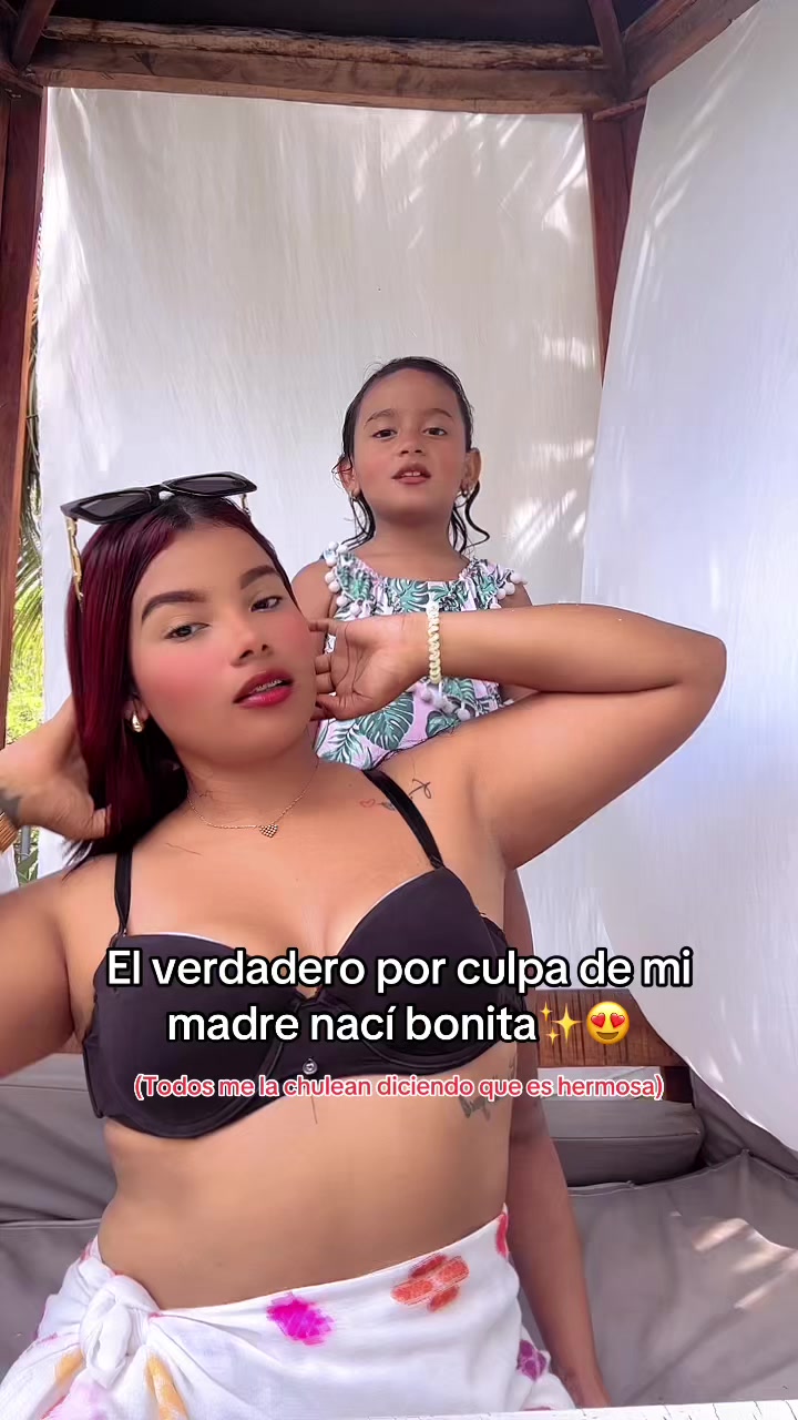 @Stacy Mendoza / Manicurista