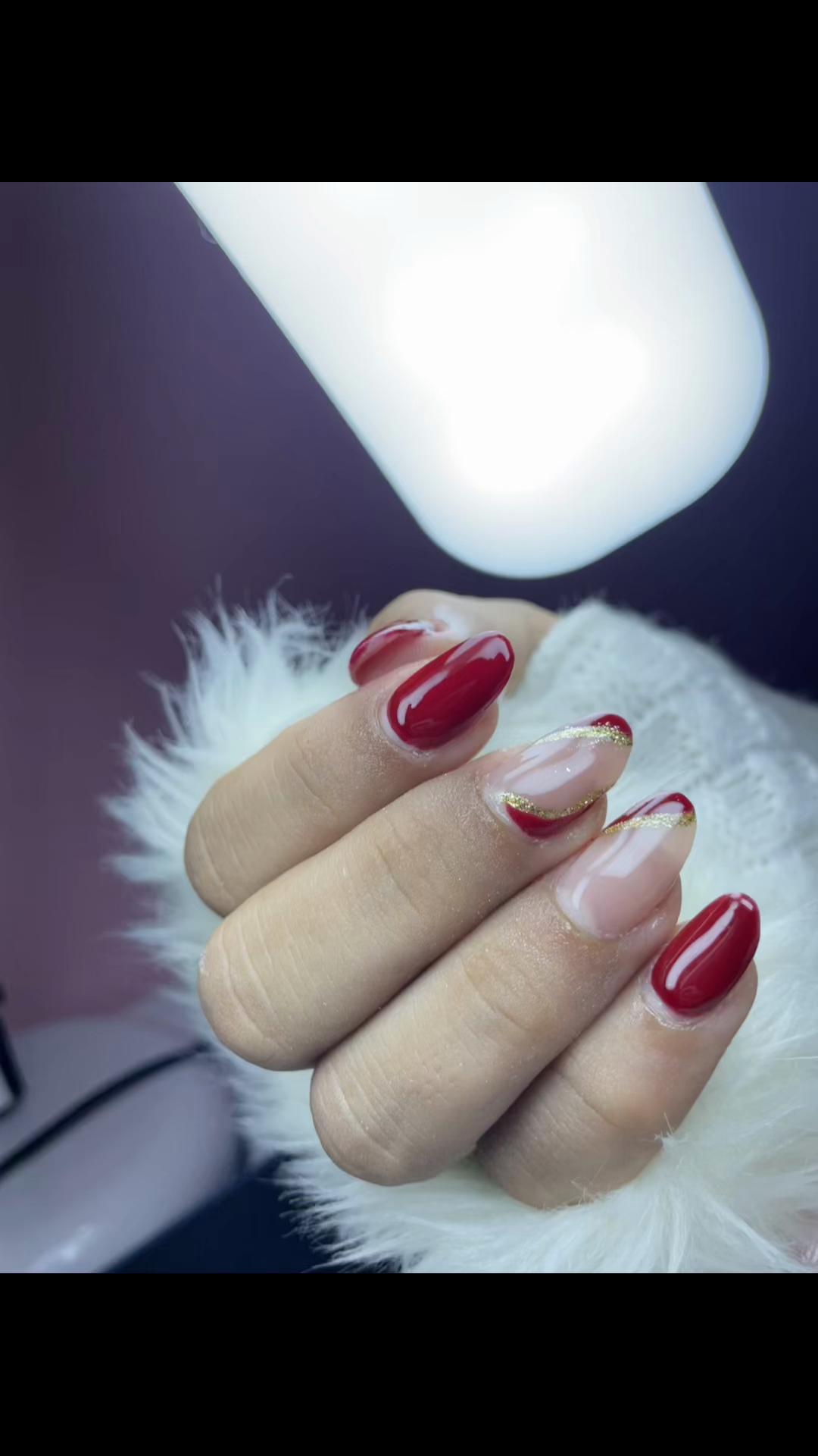 @Vitóriacosta_naildesign