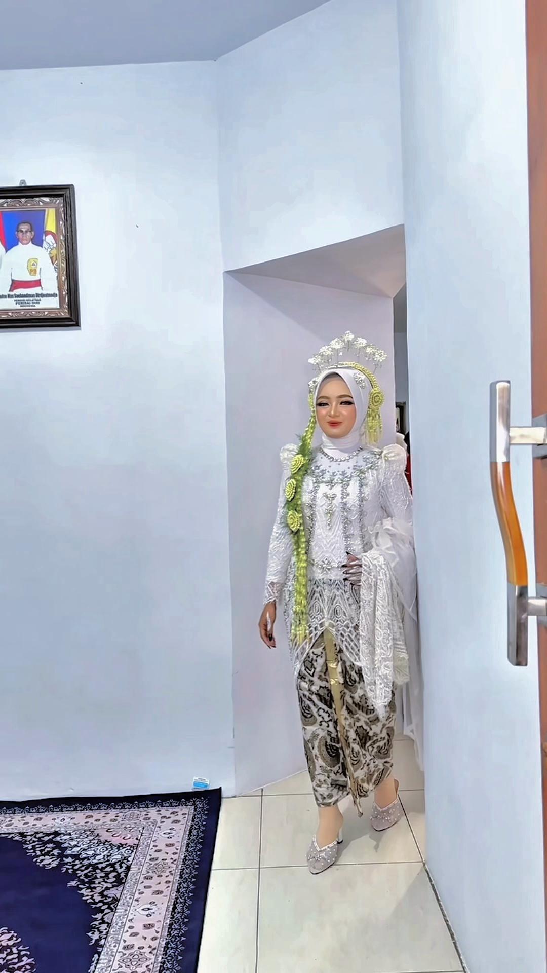 @HIEKMAA MAKE UP JEMBER
