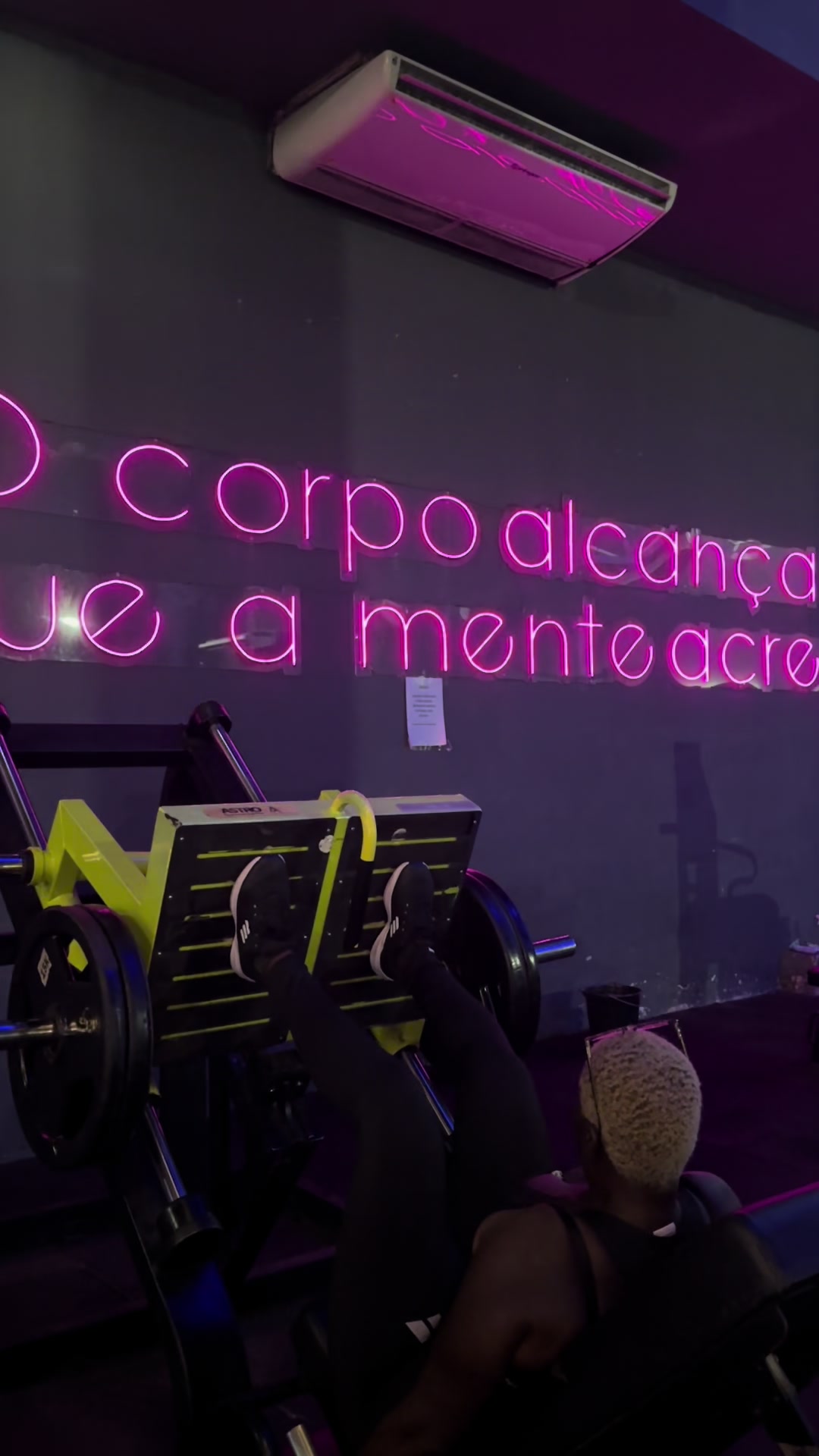 @Rose do bronze oficial