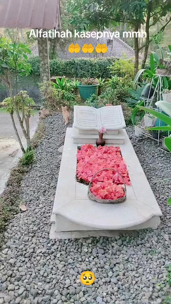 @LARA PRAMUDIA
