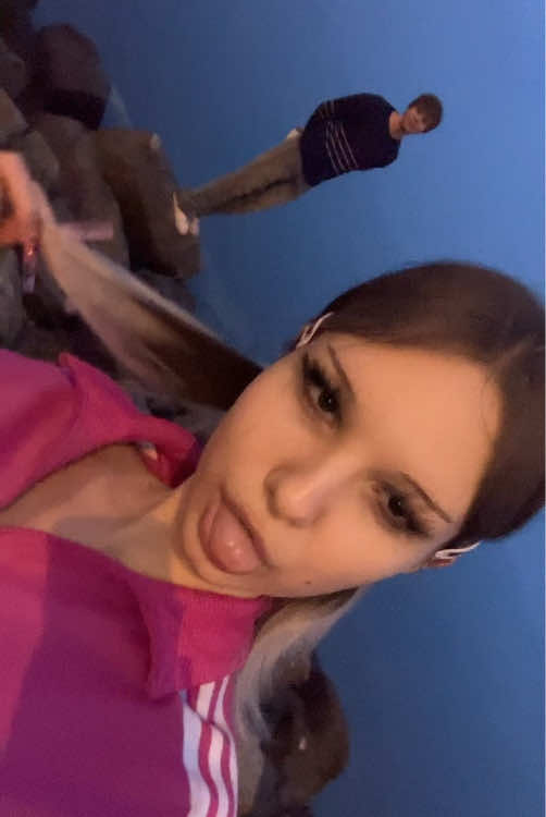 @белая