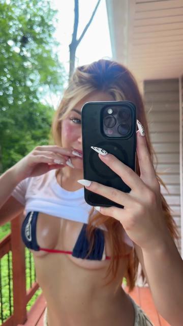 @livviesheaa