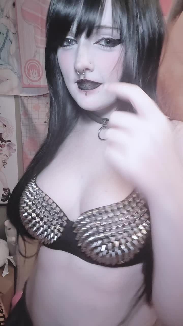 @ˏˋ°•*⁀➷ Evie