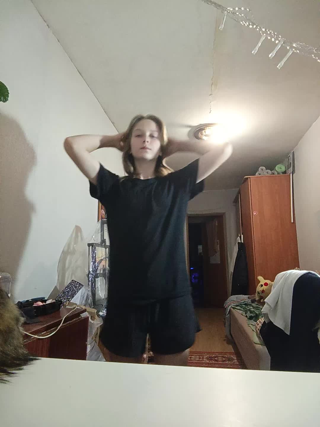 @кто то