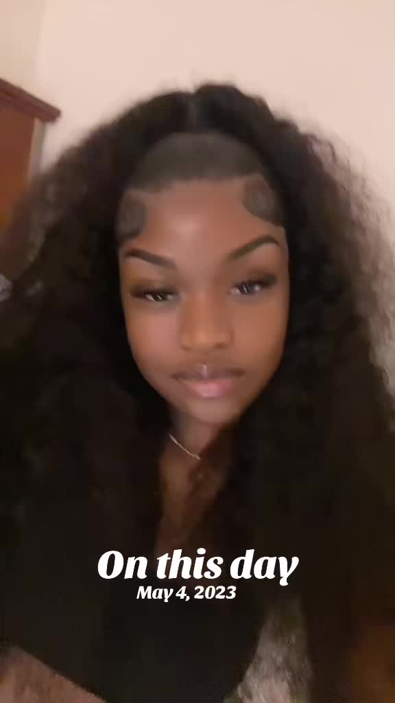 @Julie-Marié🦋