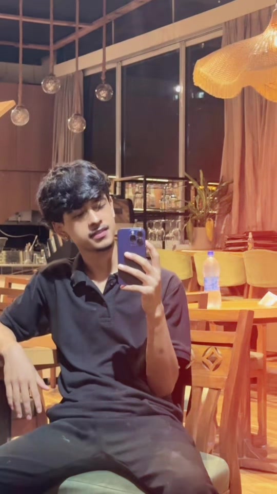 @Anish Thakuree.🪽