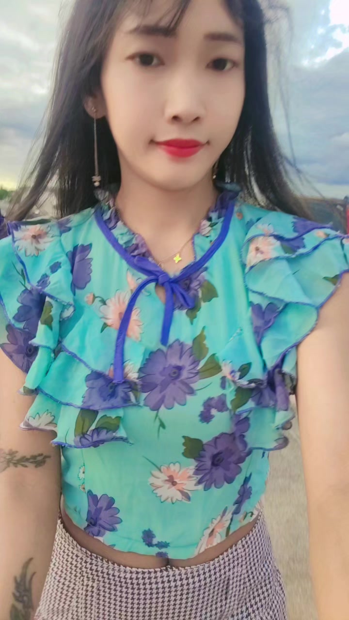 @🌿Kay Thi Khaing🌿(ဖြူးသူလေး)