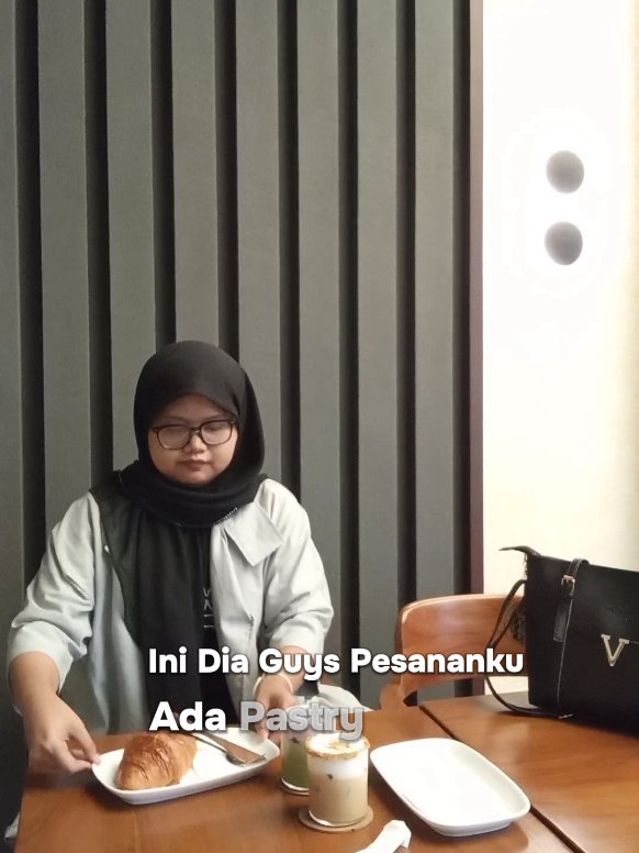 @Anggradaily