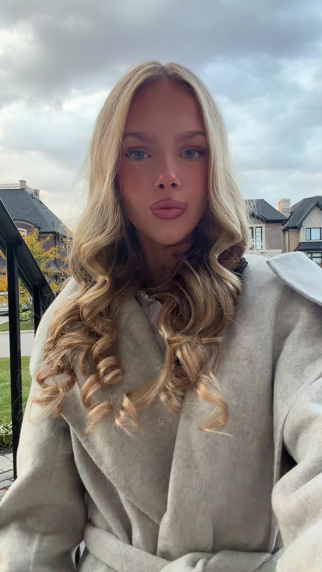 @blondeskinnylegend