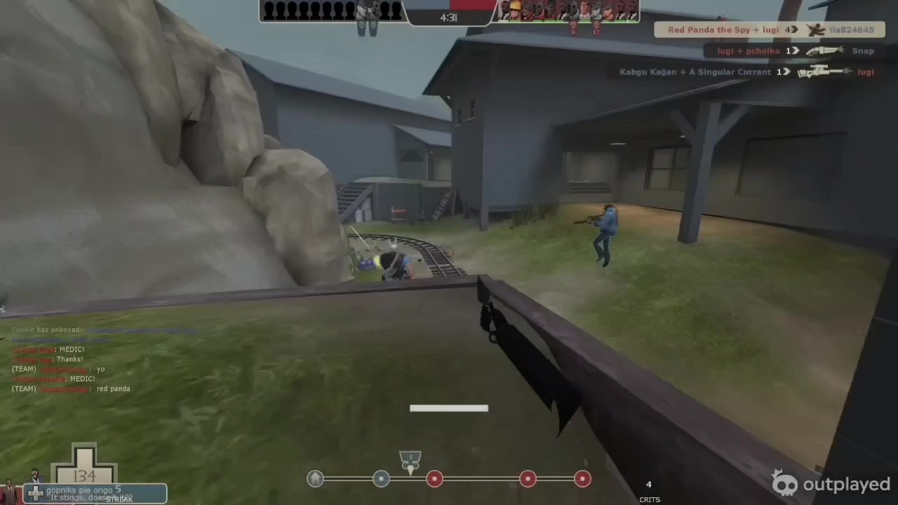 @Red Panda the Spy