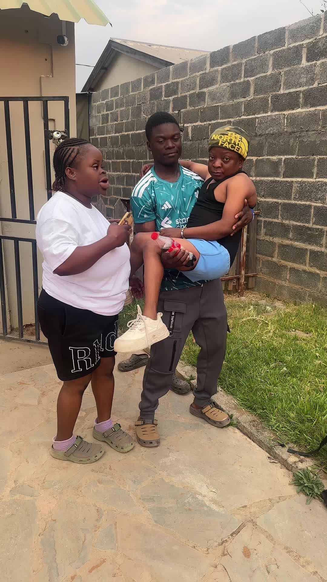 @Izukanjilunguschoolgirl
