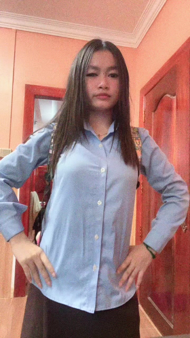 @ស្រីឌីចាយលុយមិនចេះគិត