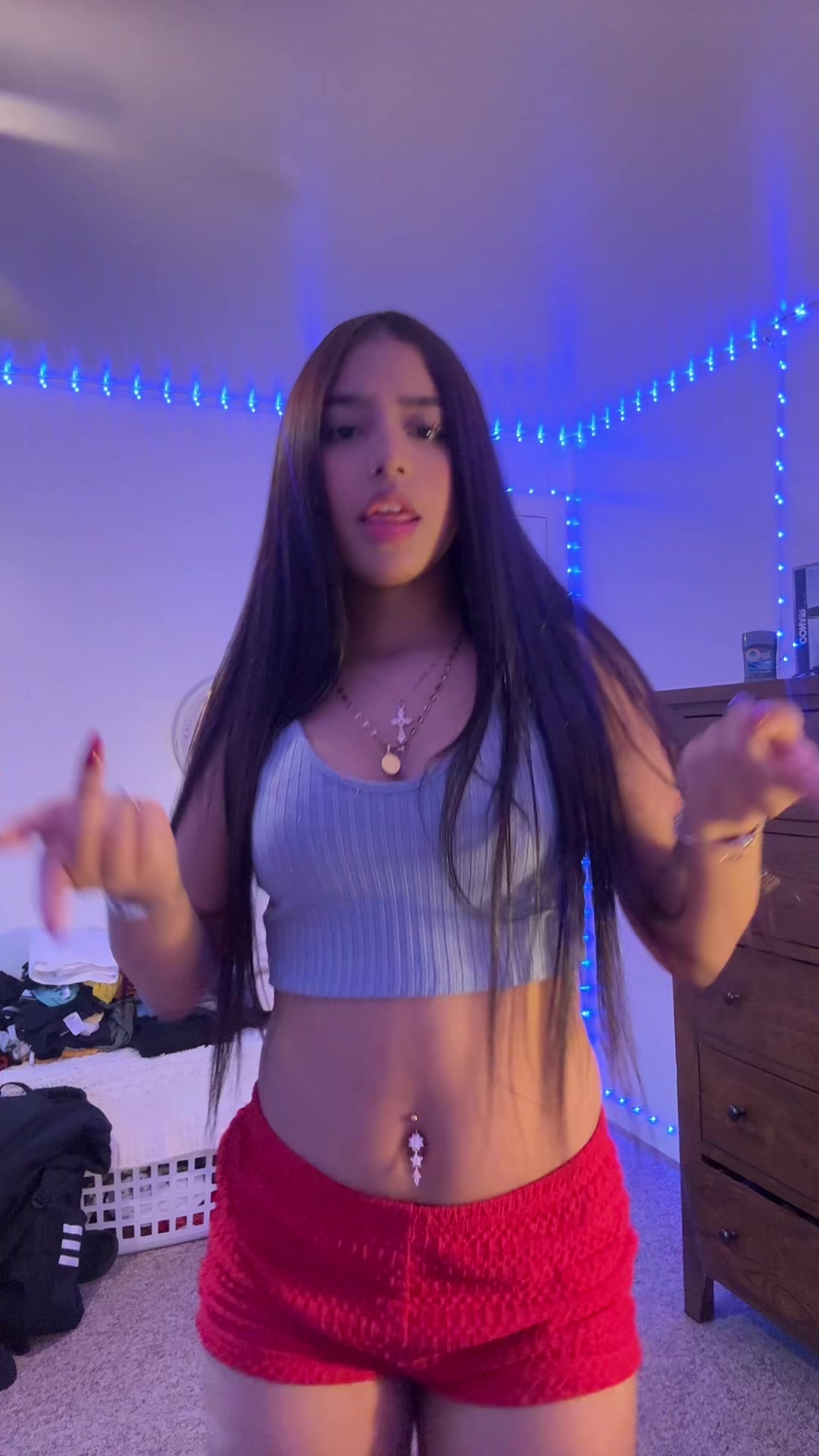@VALERIA🦦