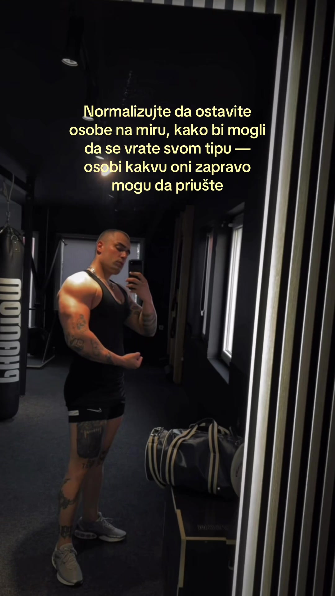 @V U K