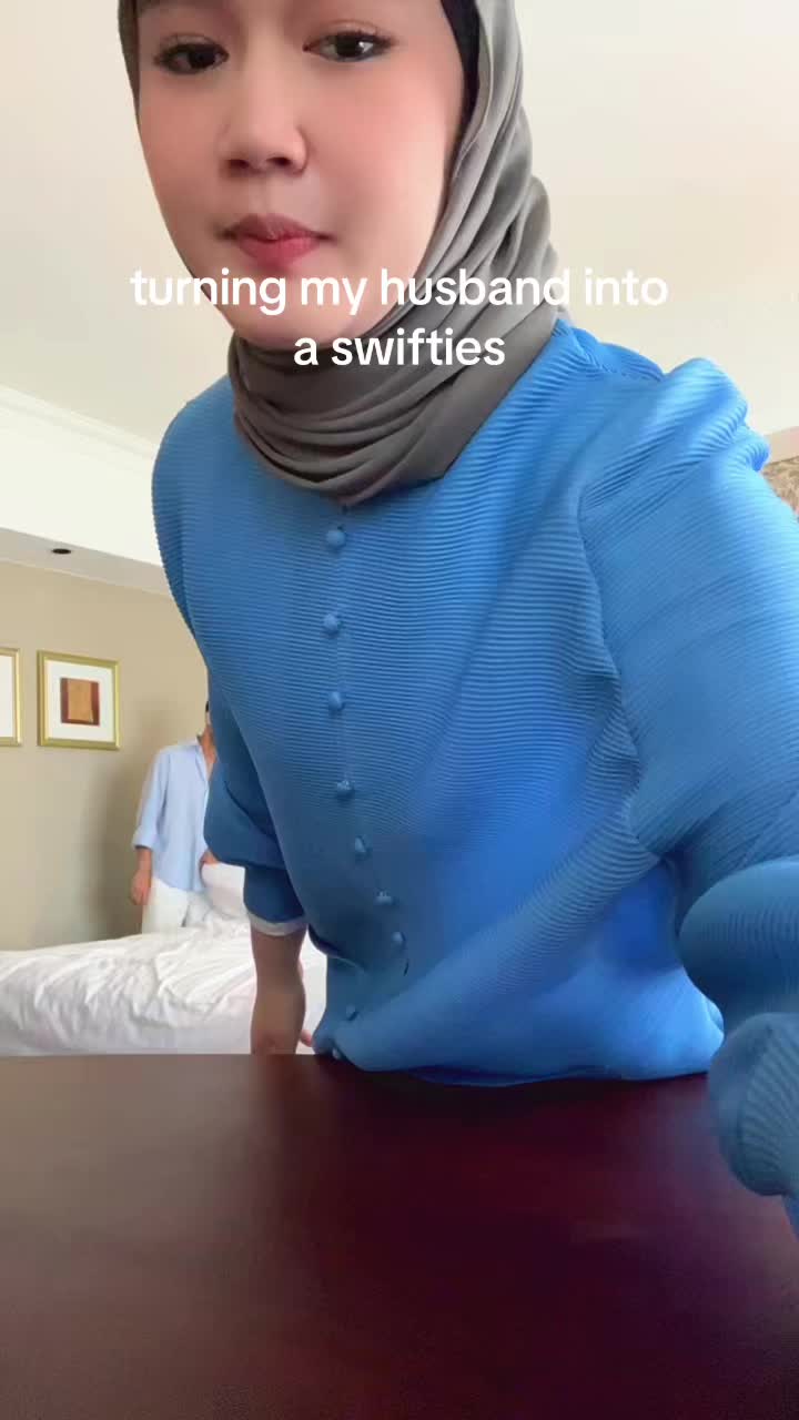 @<3