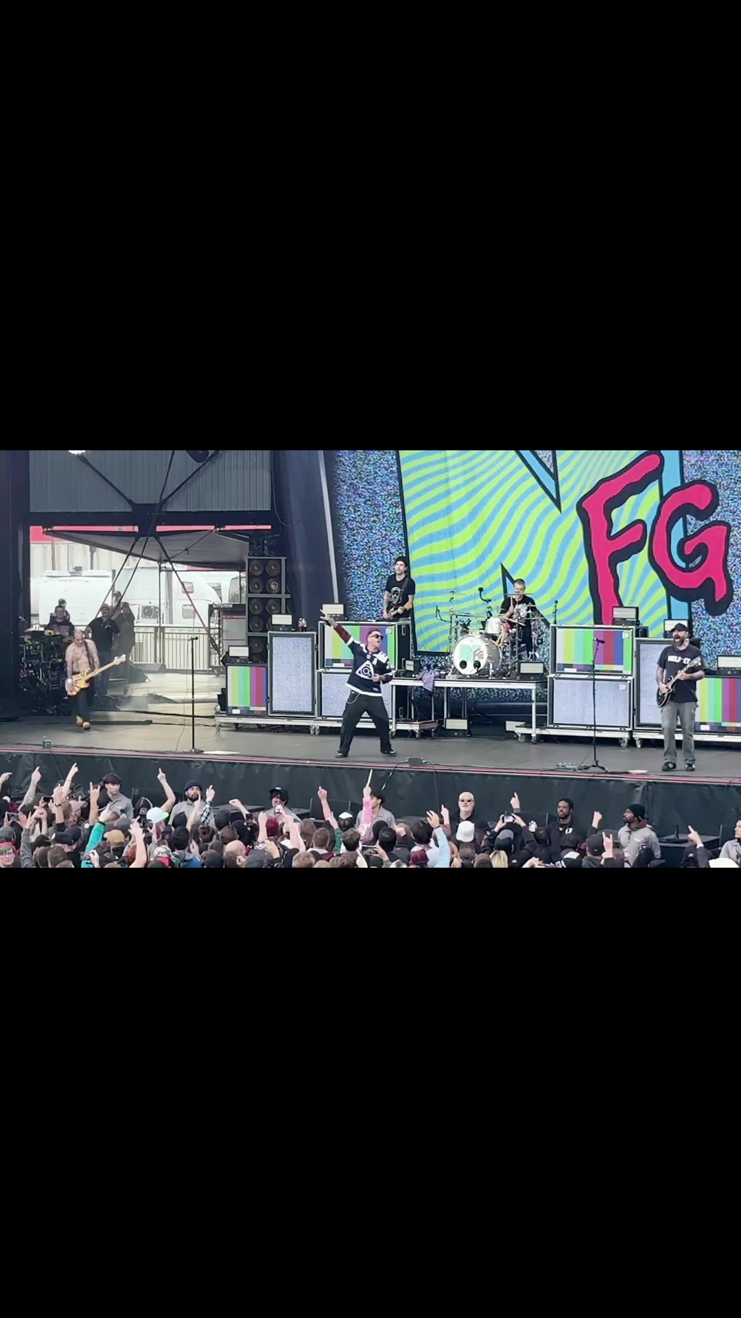@Mae Munster