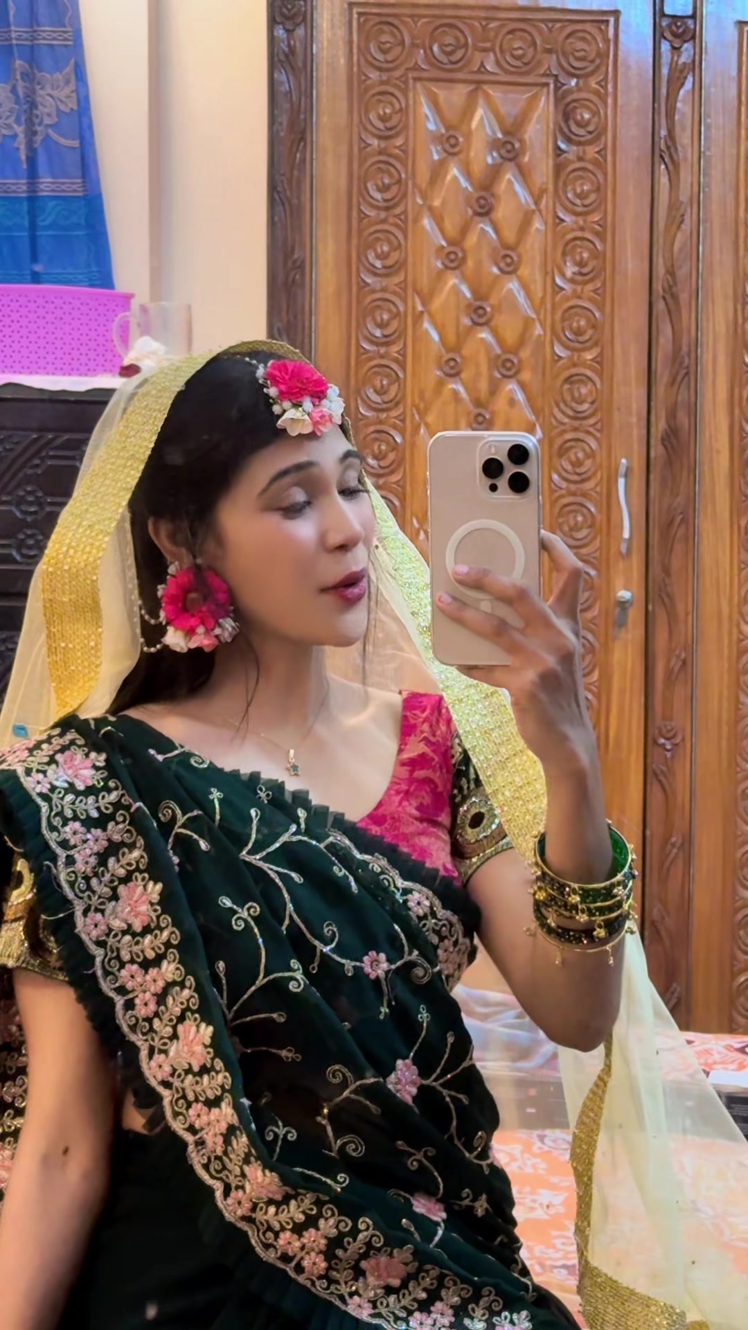 @👩🎓⚖️Arshi +(আরু)⚖️🎓