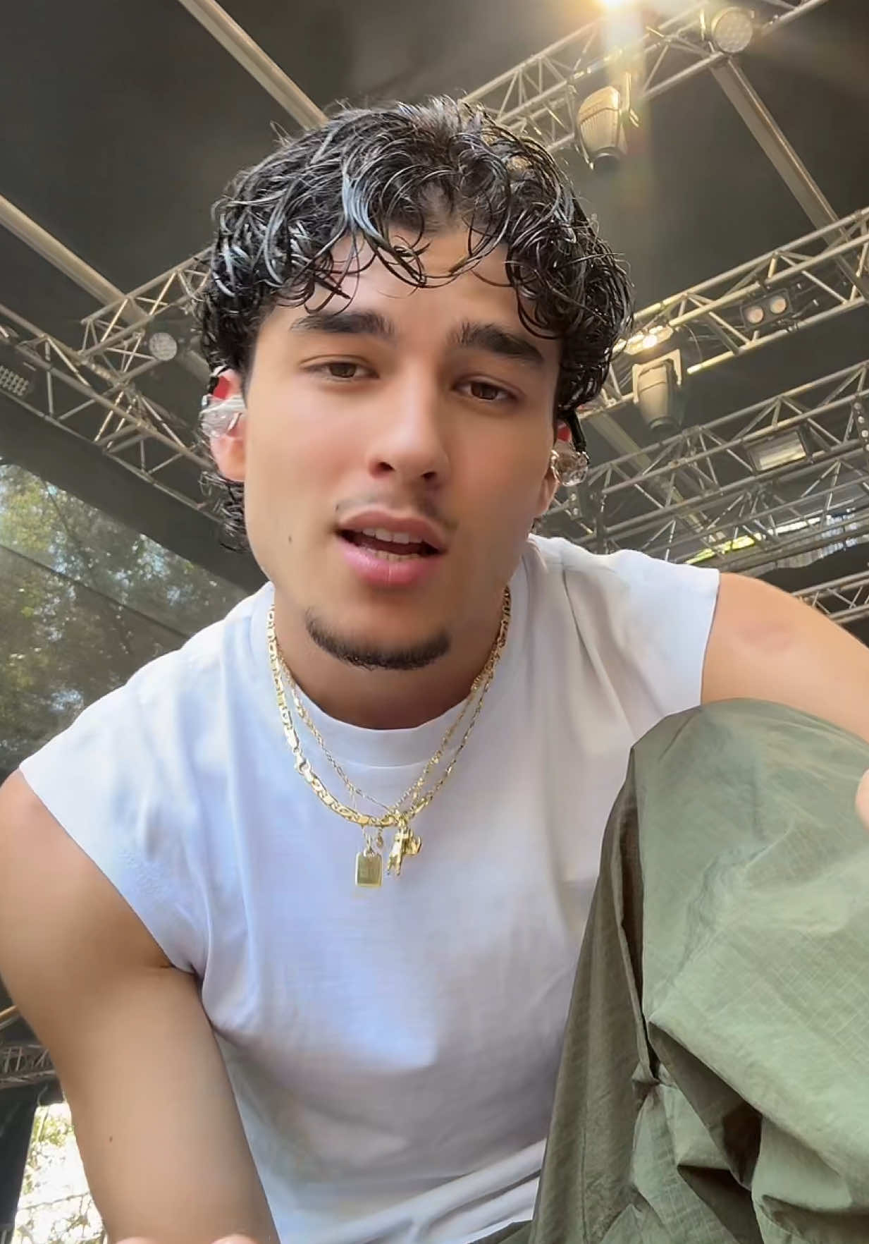 @DAKEEZ