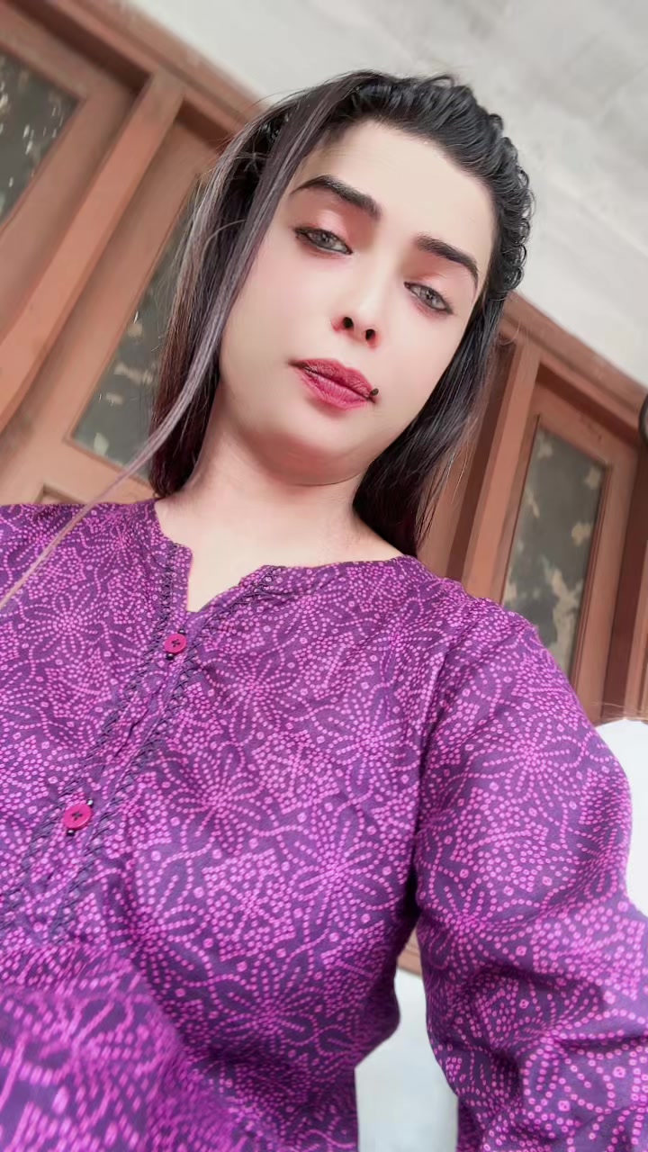 @Hot 🔥Kashmiri qauen