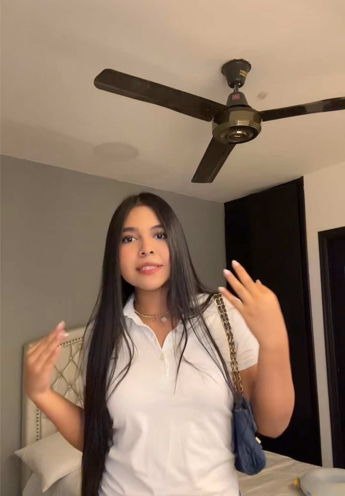 @𝐈𝐬𝐚
