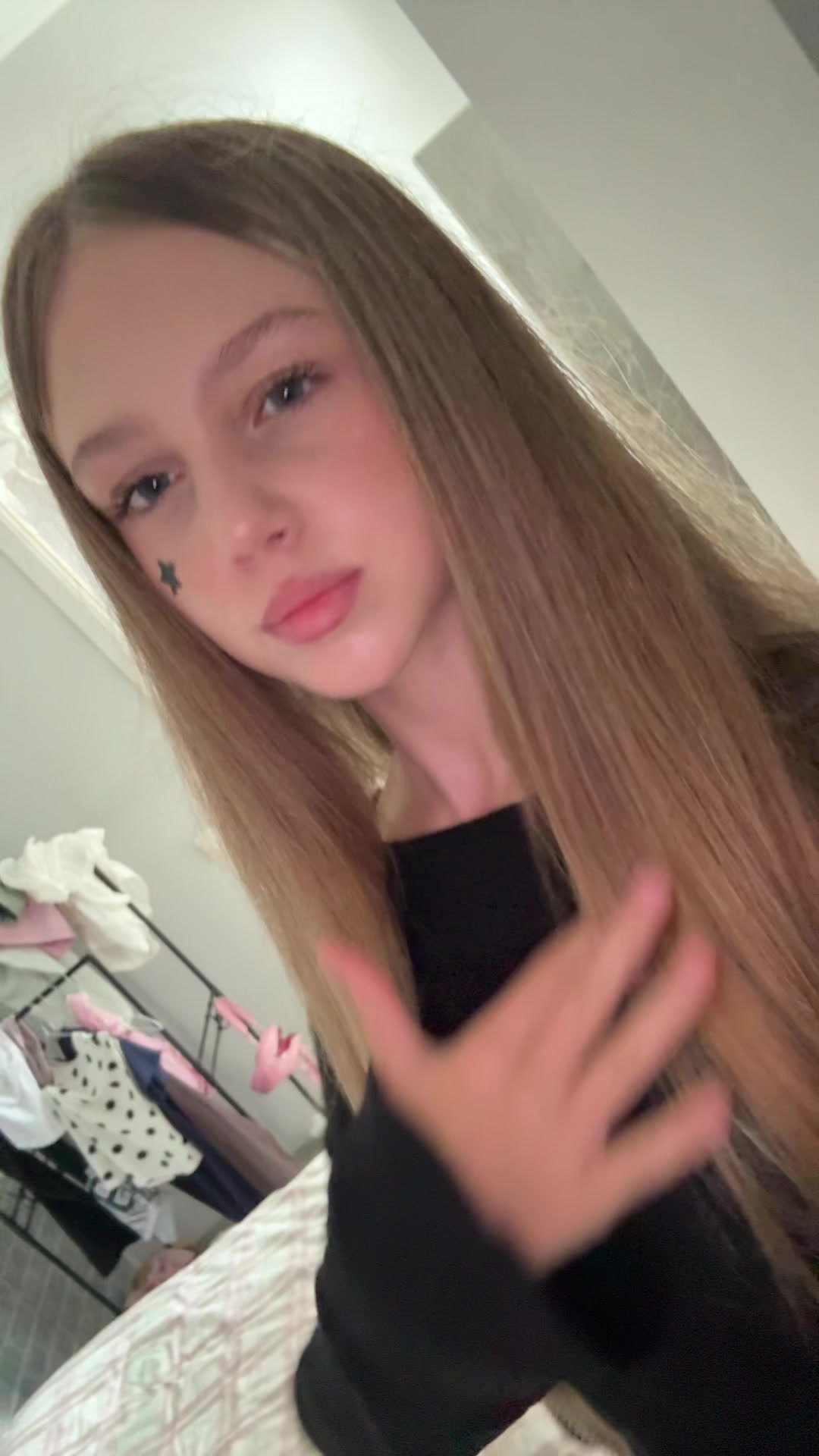 @вишенка🤙🏻