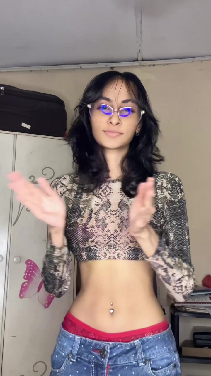 @Leeshi 𖣂︎