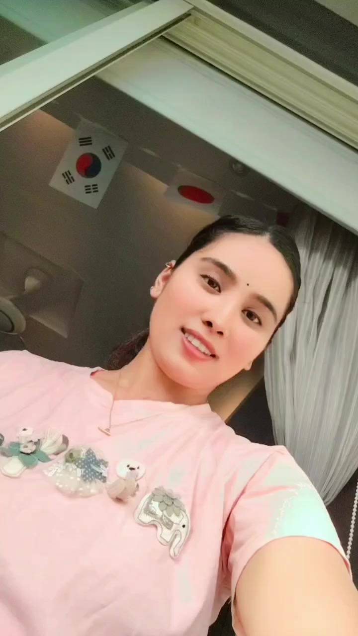 @आ_Ya_र su नार ✝️🕉️🛐🇳🇵