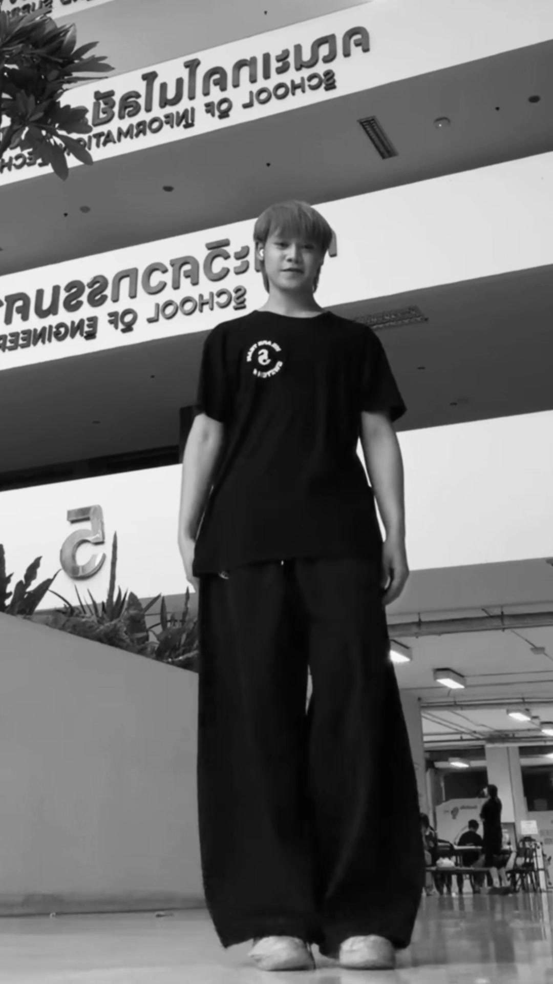 @โลมาตาแป๋ว(。˃ ᵕ ˂ )♡