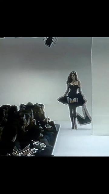 @fashion.runways