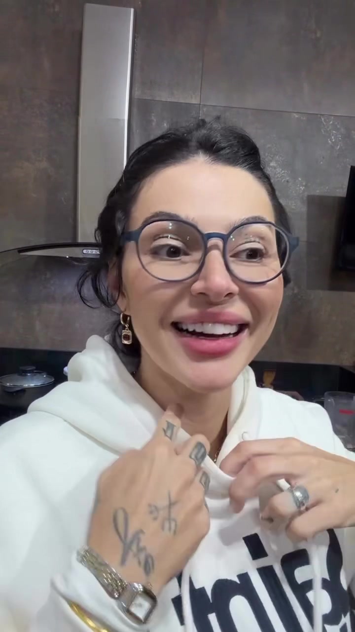@Camila Silvério