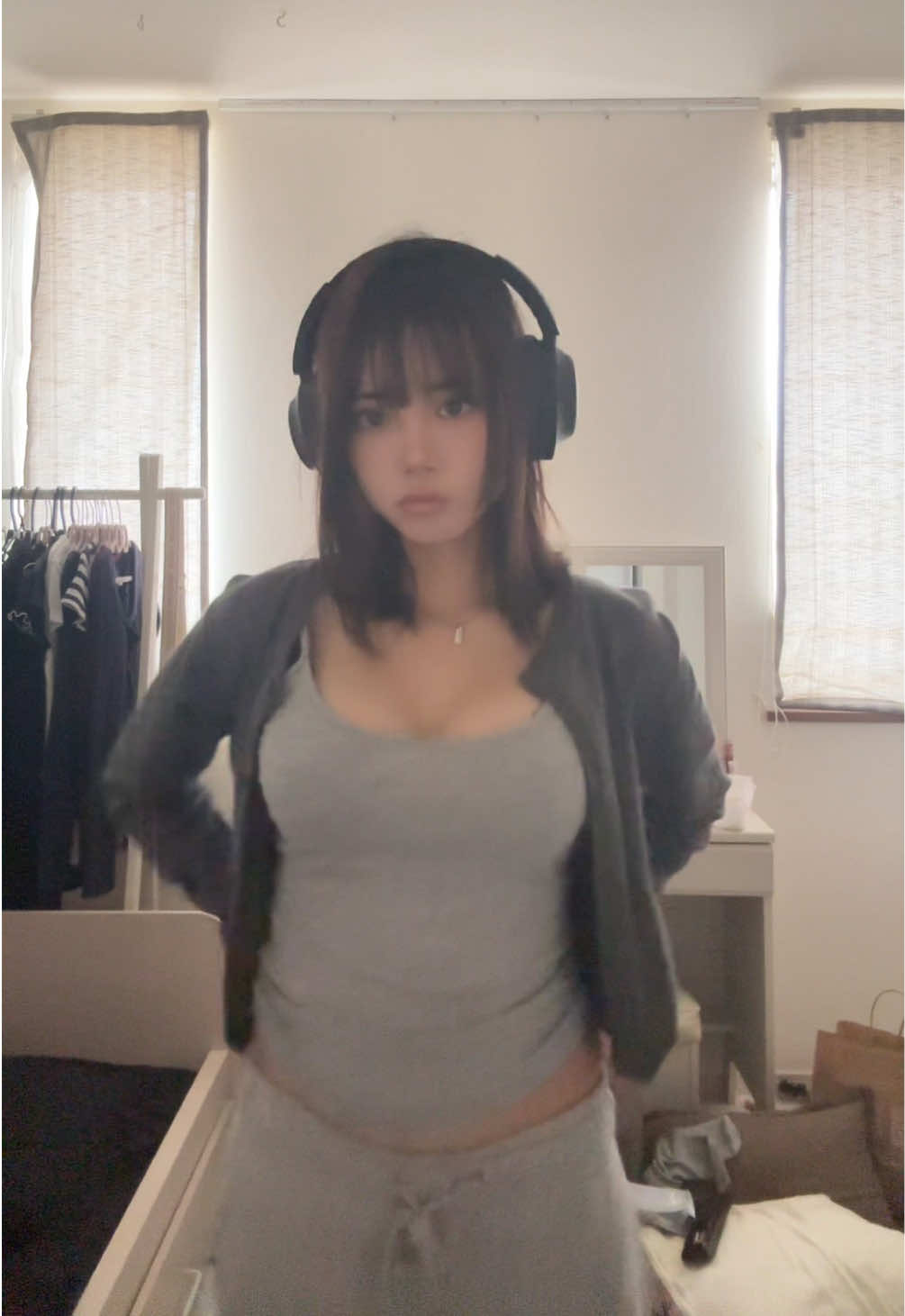 @dyznfjvsjbv