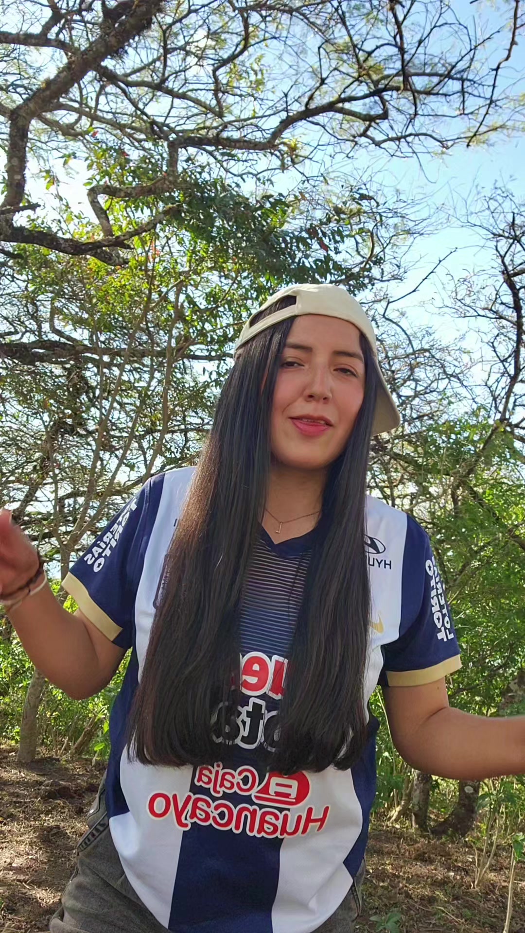 @Ni&ntilde;a de la sonrisa. te sigue