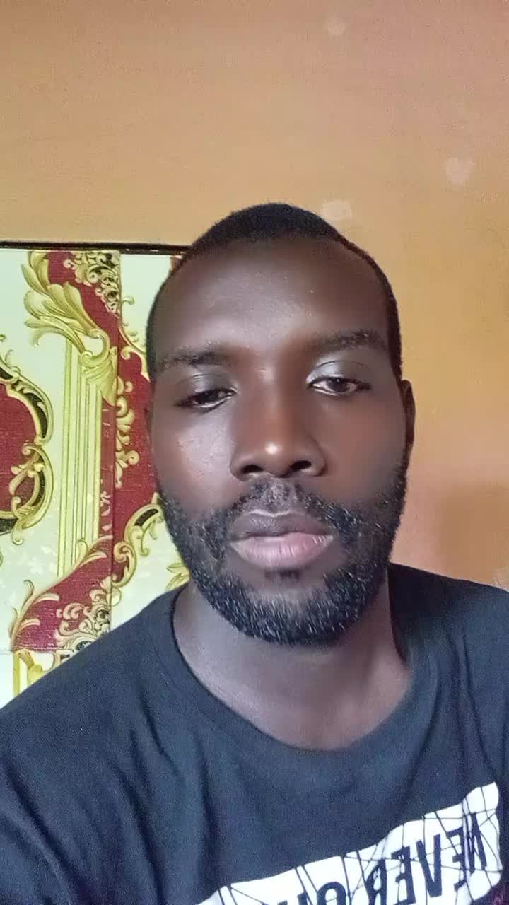 @Derval Maroon✊️