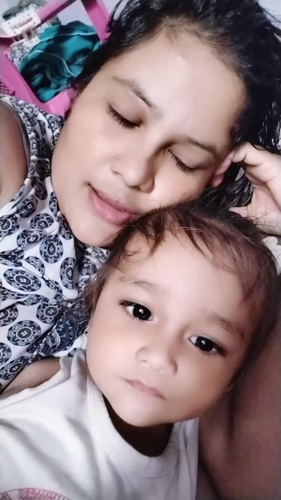 @दाजुभाइ बिनाको चेली🧿
