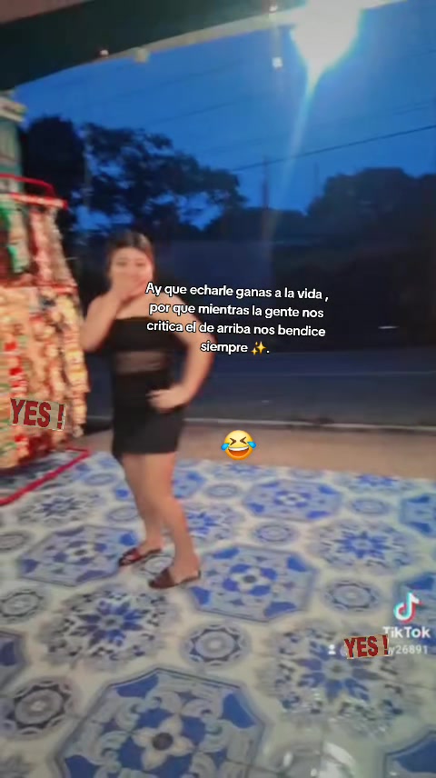 @ᥫ᭡Noelia🍓💭