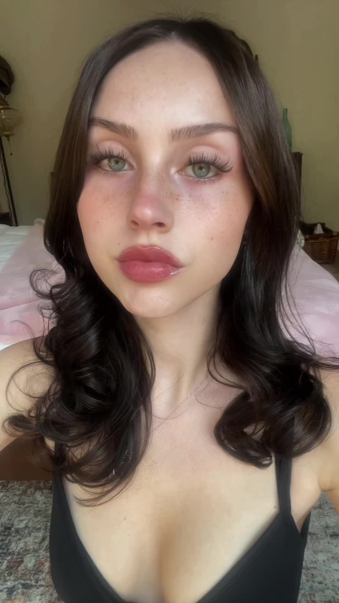 @✧:* T *✧･ﾟ