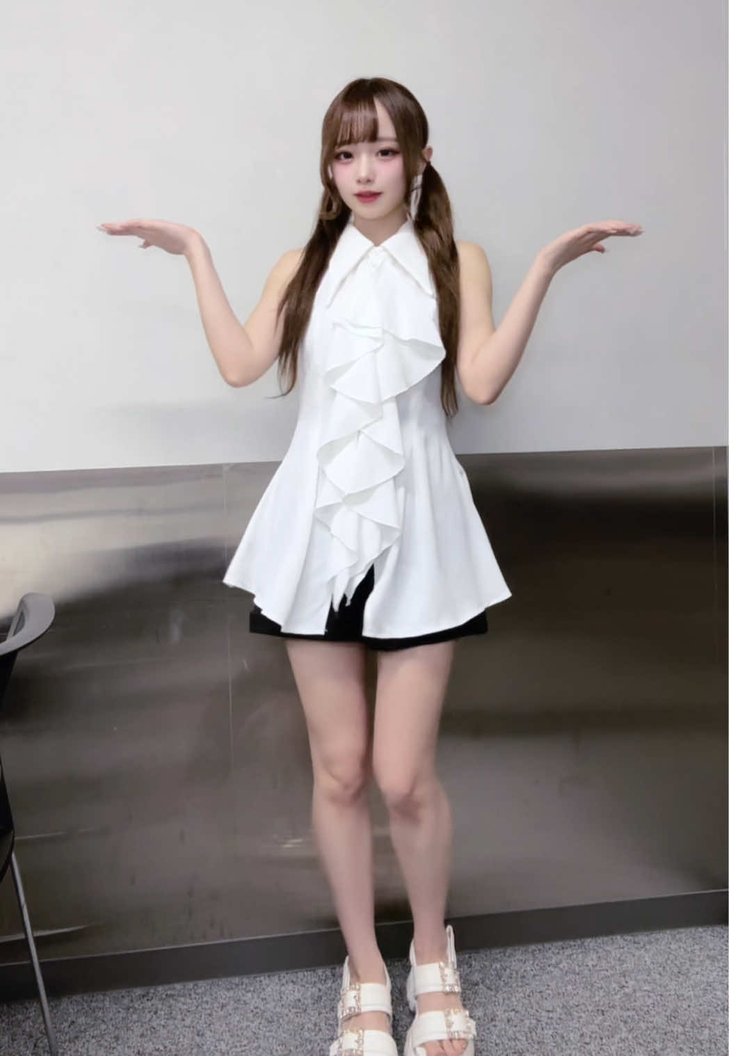 @にしのありさ