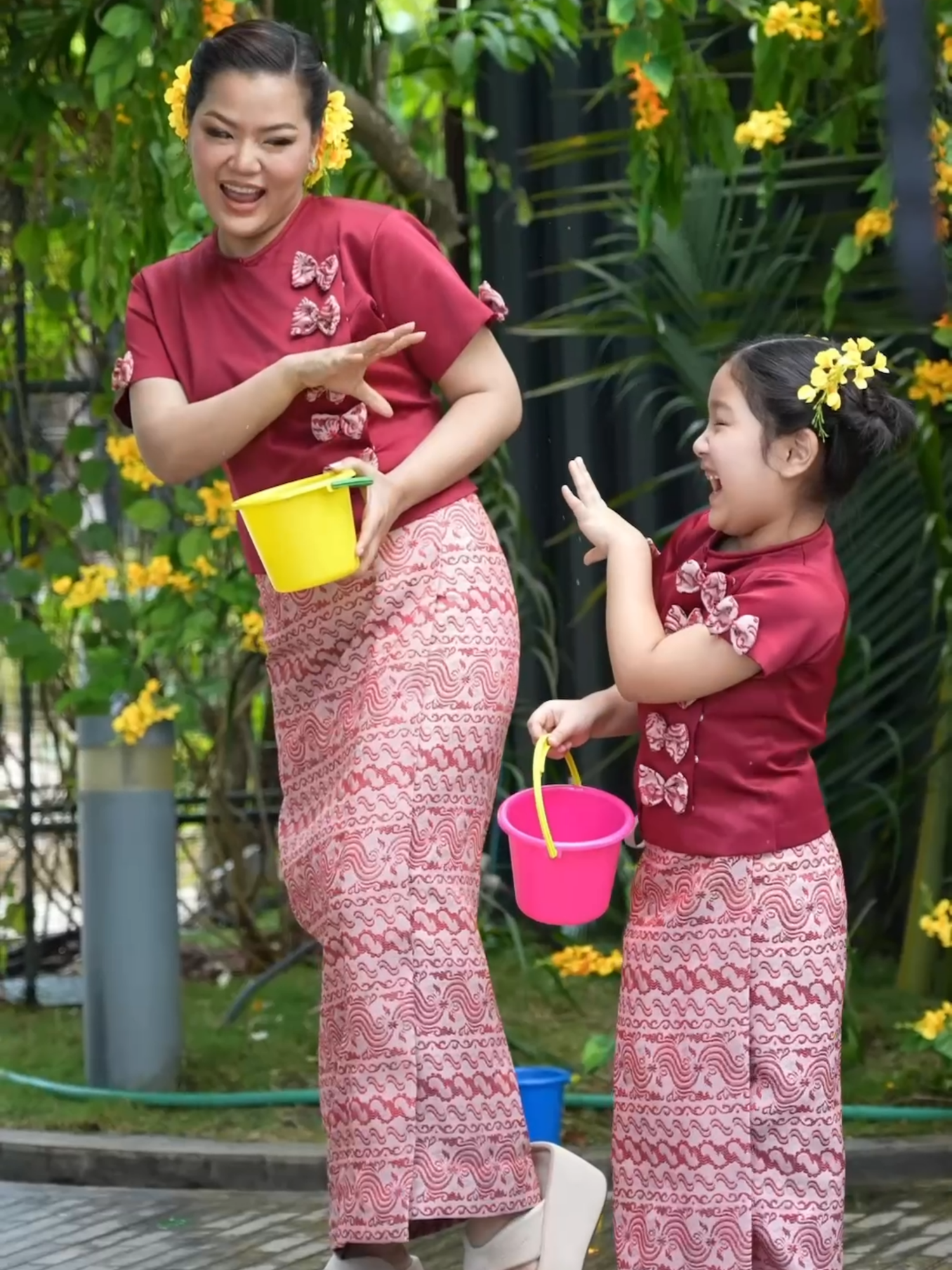 @Sandy Myint Lwin Official