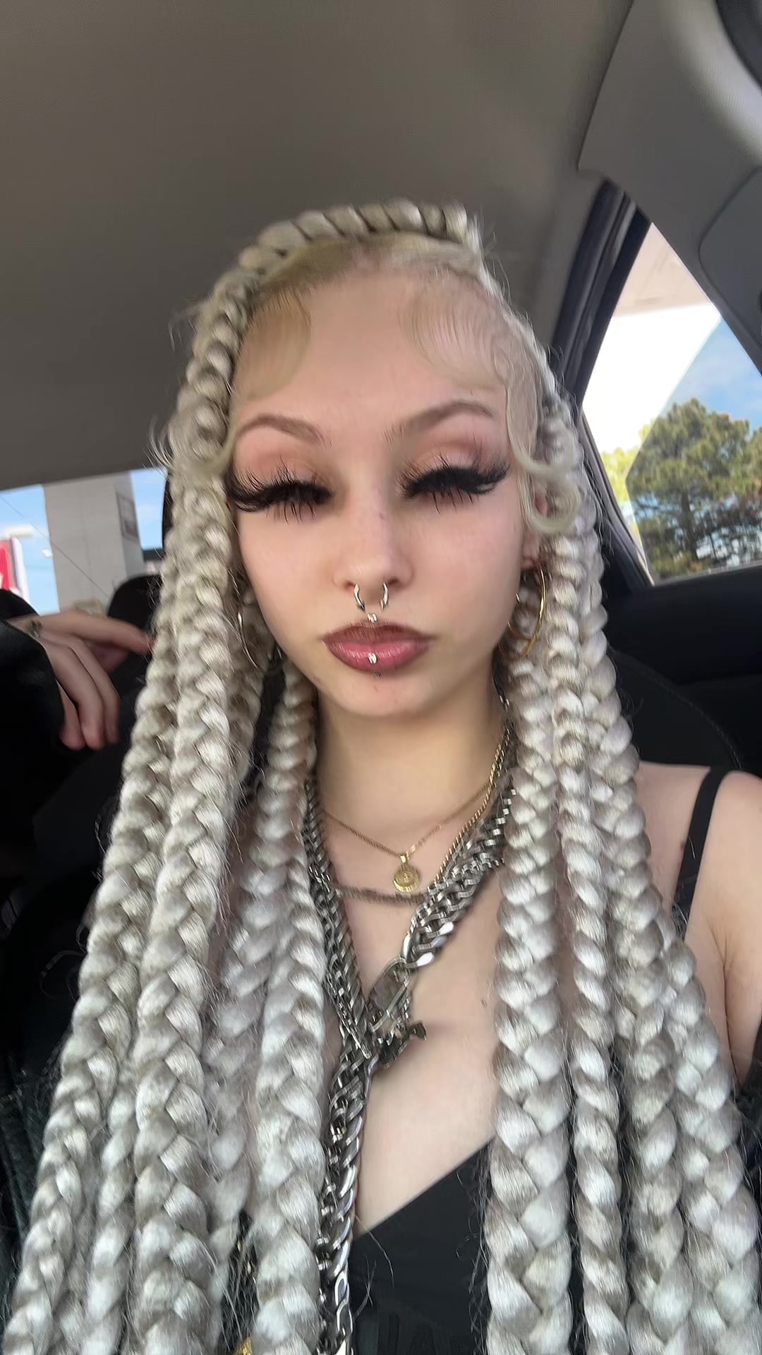 @2pretty4ademon